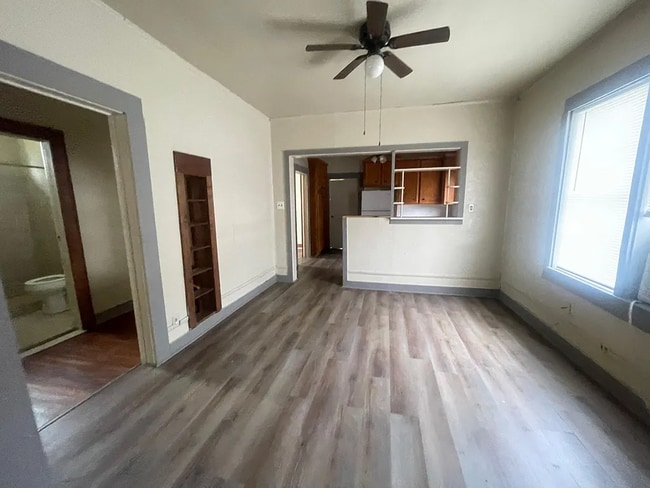 Photo - 5115 N Main St