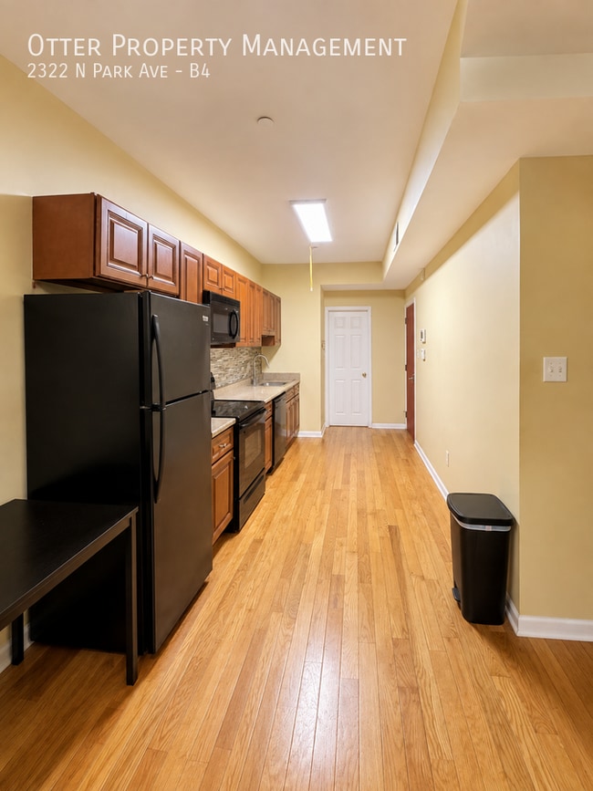 2322 N Park Ave Unit B4