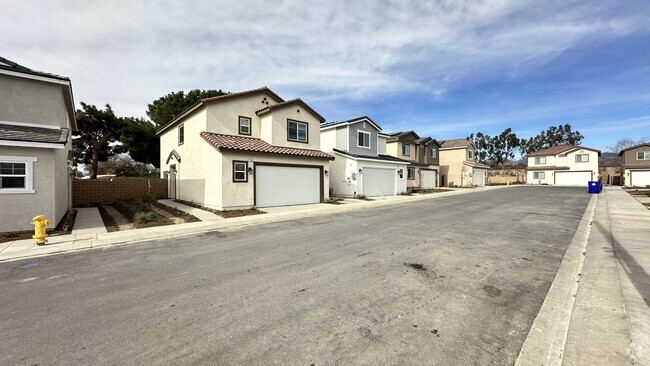 Building Photo - 152 N Sutter Ave Rental