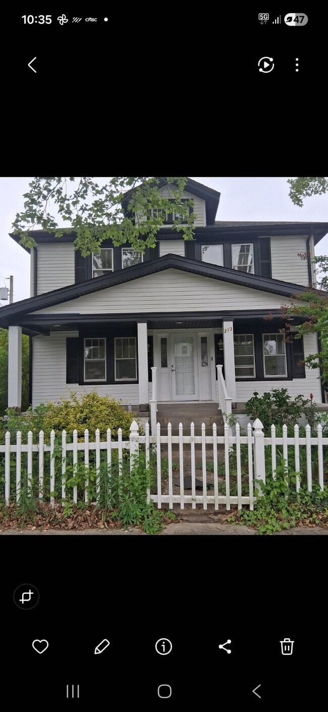 Photo - 213 W Quince St