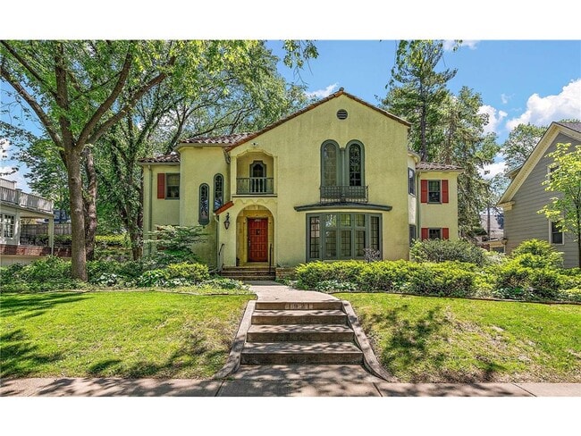 Photo - 1921 Humboldt Ave S Townhome
