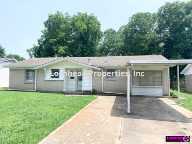 Building Photo - MUST SEE!!!! DARLING HOME!