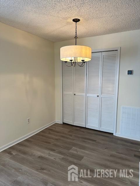 Photo - 83 Des Moines Ct