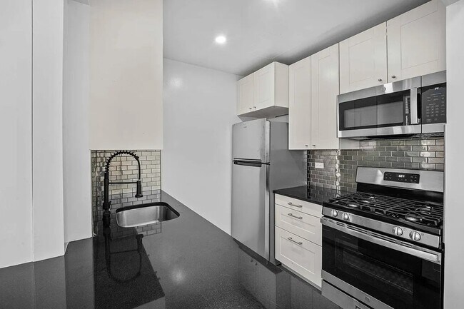 Photo - 597 Grand Ave Unidad 3D
