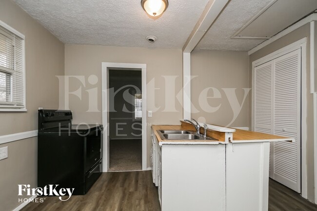 Photo - 4742 Normal Ave