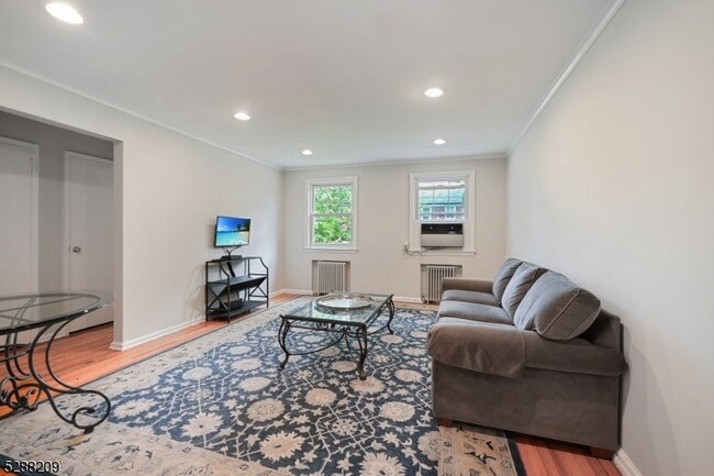 Photo - 349 Bloomfield Ave Unit 60