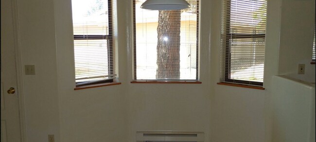 Photo - 3214 N Victor Rd Unit Apt C