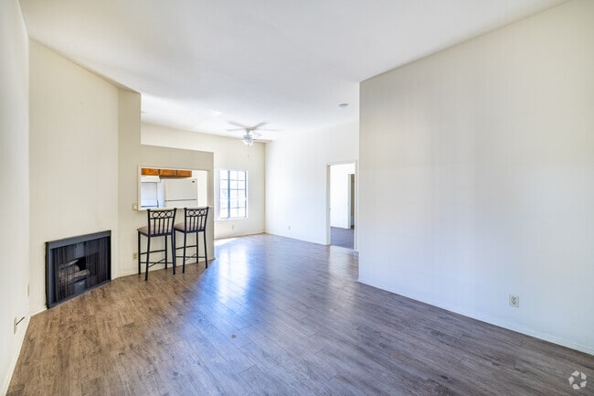 Building Photo - 11347 Califa St Rental