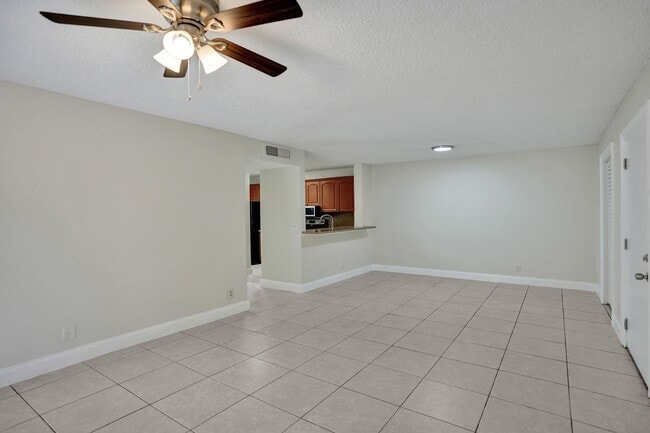 Photo - 3 BED/2BATH Unit 111
