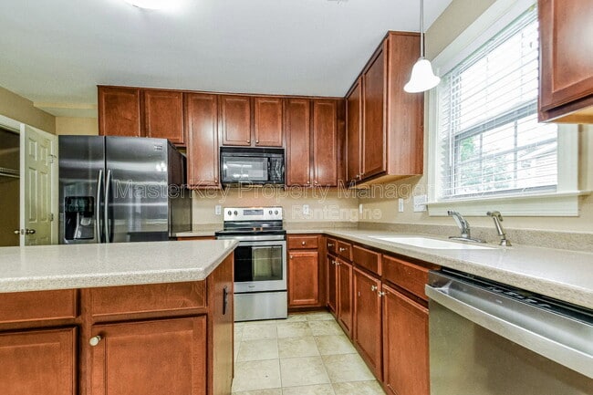 Photo - 225 Braxman Ln