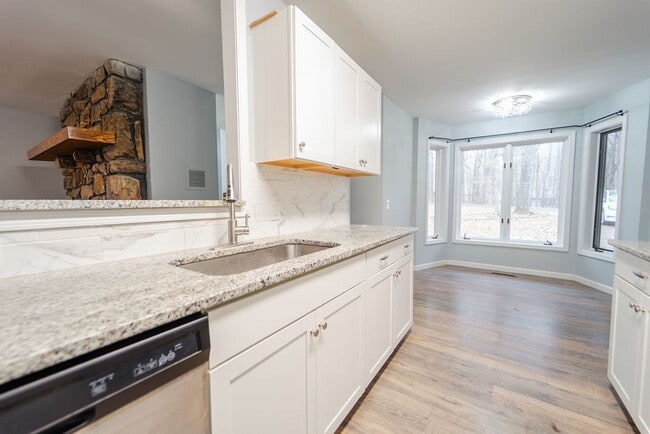 Photo - Beautiful Newly Remodeled Home on the Desoto Golf Course! A large landscaped lot with beautiful v...