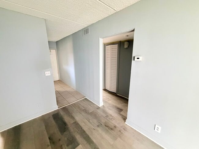 Photo - 1501 Crescent Cir