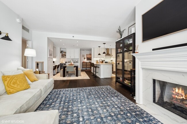 Photo - 160 E Illinois St Unit 1102