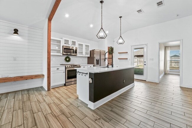 Photo - 1209 E 89th St