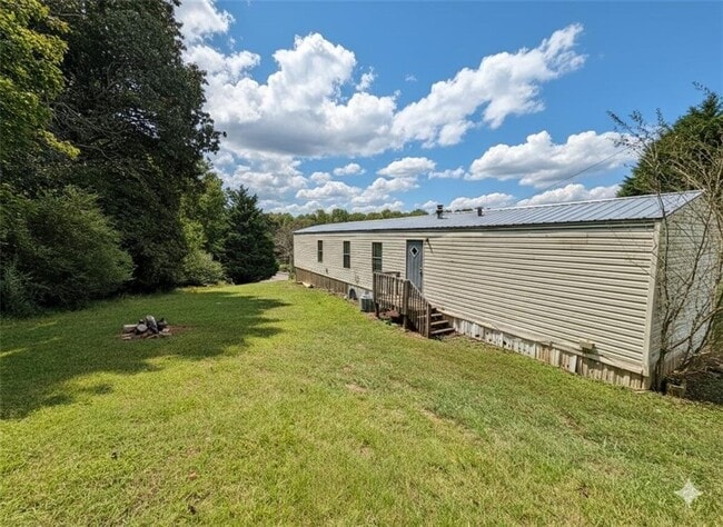 Photo - 1560 Grindle Bridge Rd