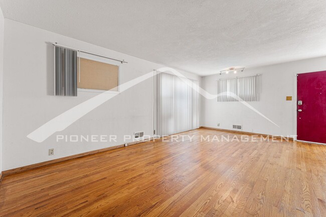 Photo - Single Family Home with 1 Car Garage and Central Air!