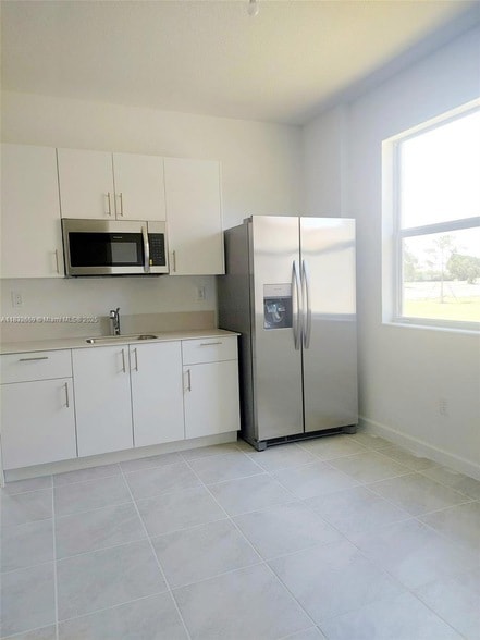 Photo - 2942 SE 23rd Ave