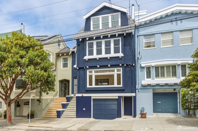 Building Photo - 244 16th Ave