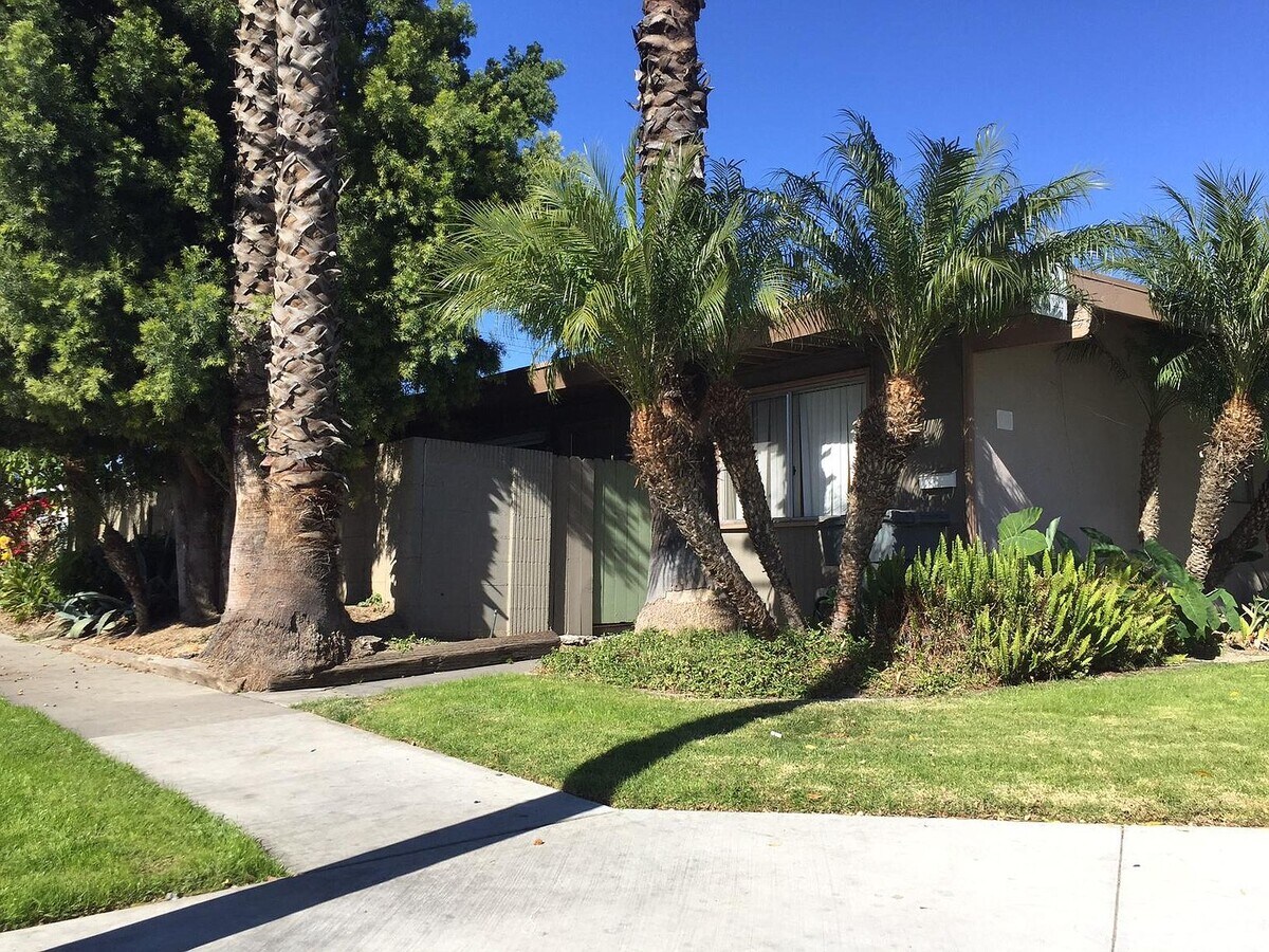 7395 Franklin Street - 7395 Franklin Street