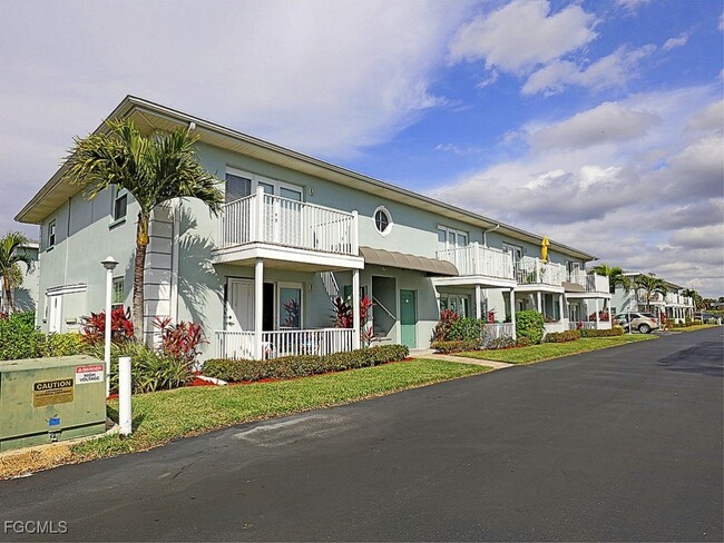 Building Photo - 3336 N Key Dr Unit J8
