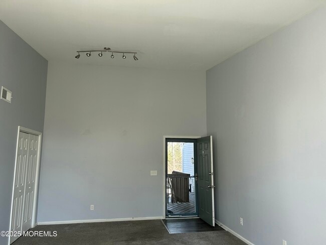 Photo - 105 Mt Ln Unit 7