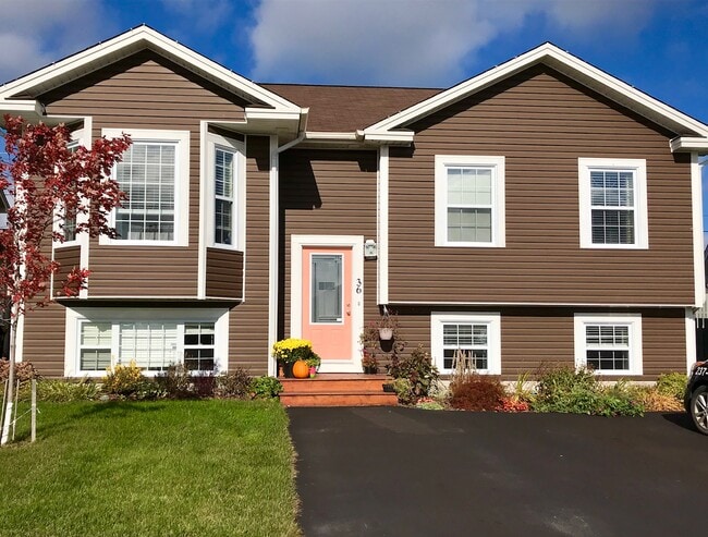 Building Photo - 36 Dauntless Street