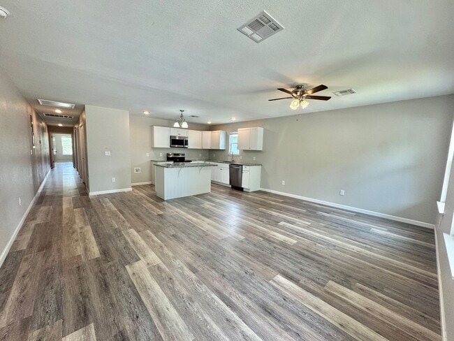 Photo - 1007 N Quincy Ave Unidad B