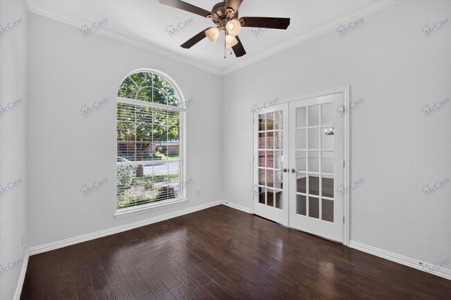 Photo - 8009 Owl Creek Ln