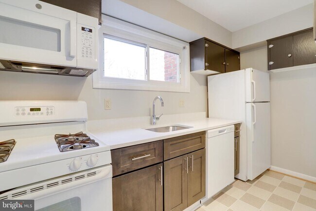 Photo - 1306 N Barton St