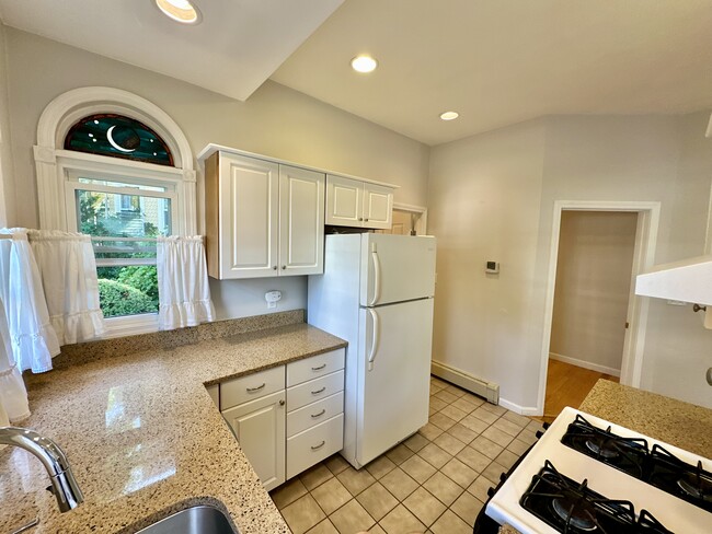 Photo - 294 Chestnut Ave Unidad 1