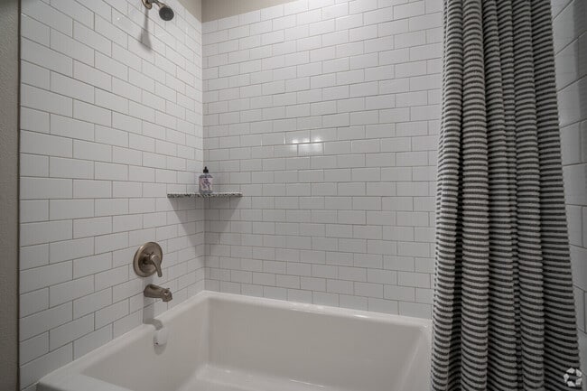 Photo - Up to 6 Weeks Free = Instant Savings Unidad ACR2