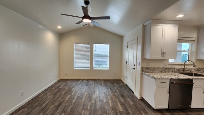 Photo - 1659 Bullard Ave.