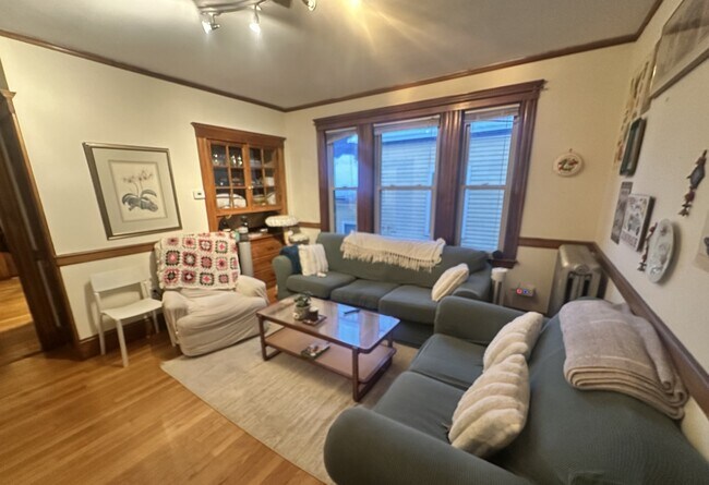 Photo - 31 Iroquois St Unidad 2B