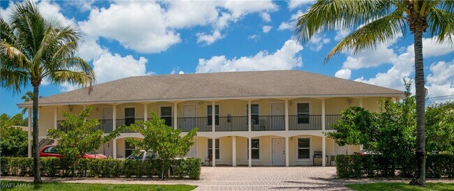 Building Photo - 1555 Blue Point Ave Unit 3 Rental
