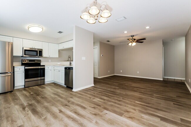 Photo - 9804 N Connechusett Rd