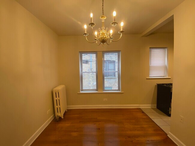 Photo - 1345 1/2 W Touhy Ave