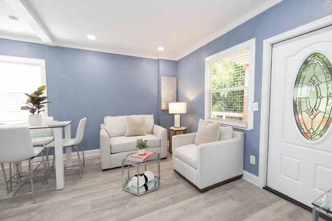 420 Avenida Alegre Unit 4