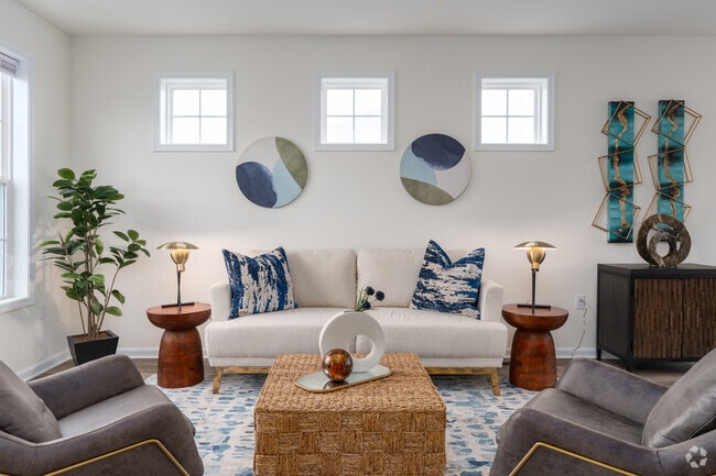 3BR, 2.5BA - 1,723SF