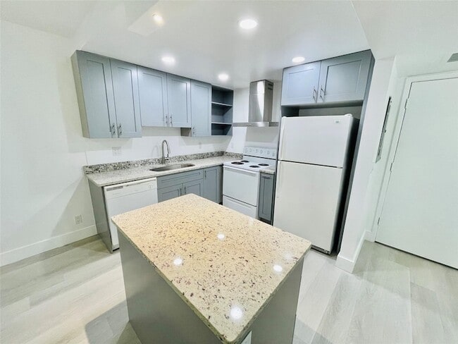 Photo - 257 S Cypress Rd Unit 414