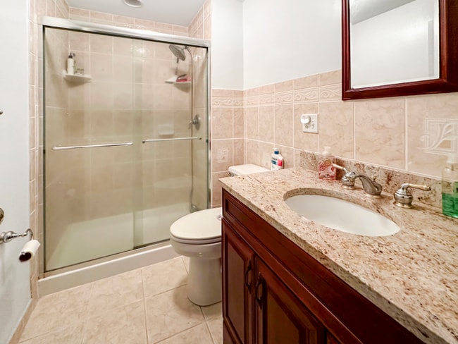 Building Photo - 6636 Isle of Skye Dr Rental