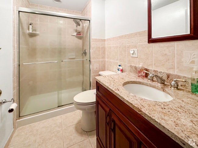 Building Photo - 6636 Isle of Skye Dr Rental