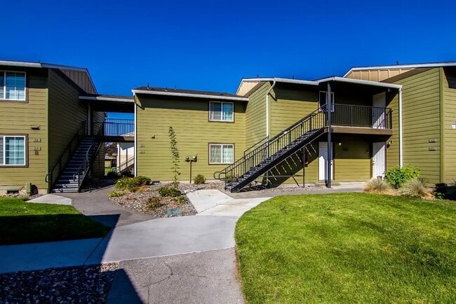 Photo - 405 SW 11th St