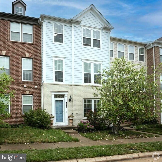 Building Photo - 328 Pink Azalea Terrace SE Rental