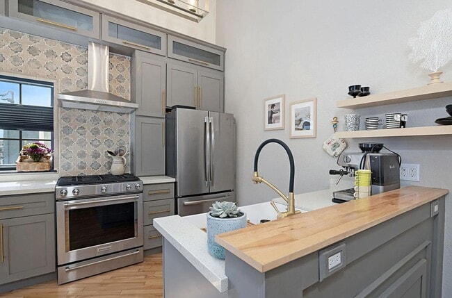 Photo - 213 Elm Ave Unit Vacation Rental