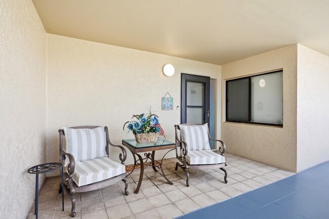 835 S Osprey Ave Unit 312