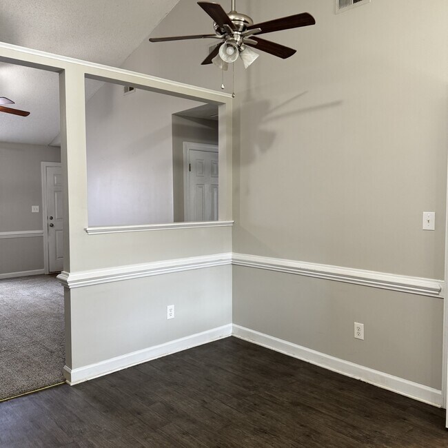 Photo - 1201 Masters Ln