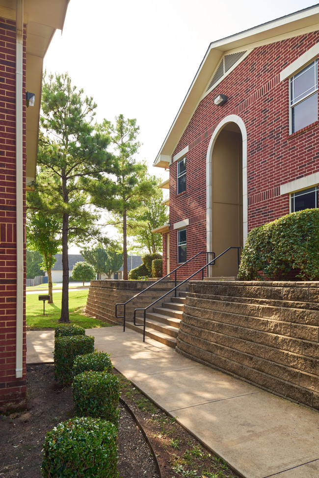 Dillon Park Student Apartments - Dillon Park Student Apartments