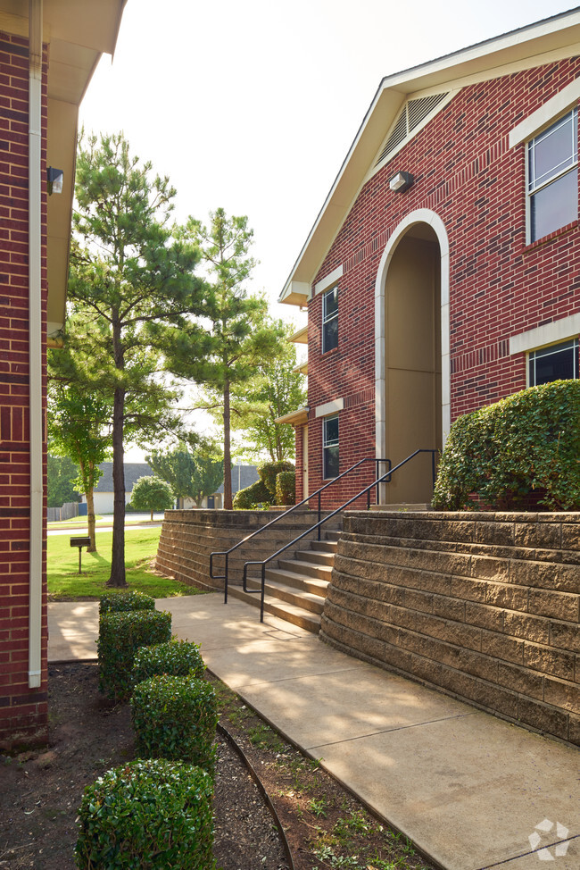 Building Photo - Dillon Park Student Apartments