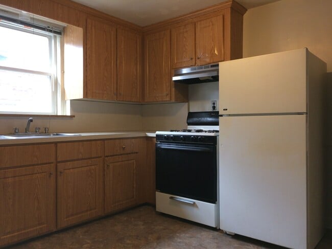 Photo - 75 Fuller St Apartments Unit 1