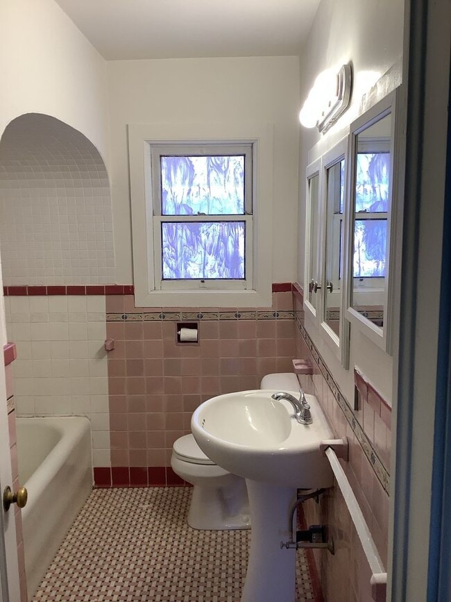 Photo - Rossell Duplex Unit 44 N Main Floor